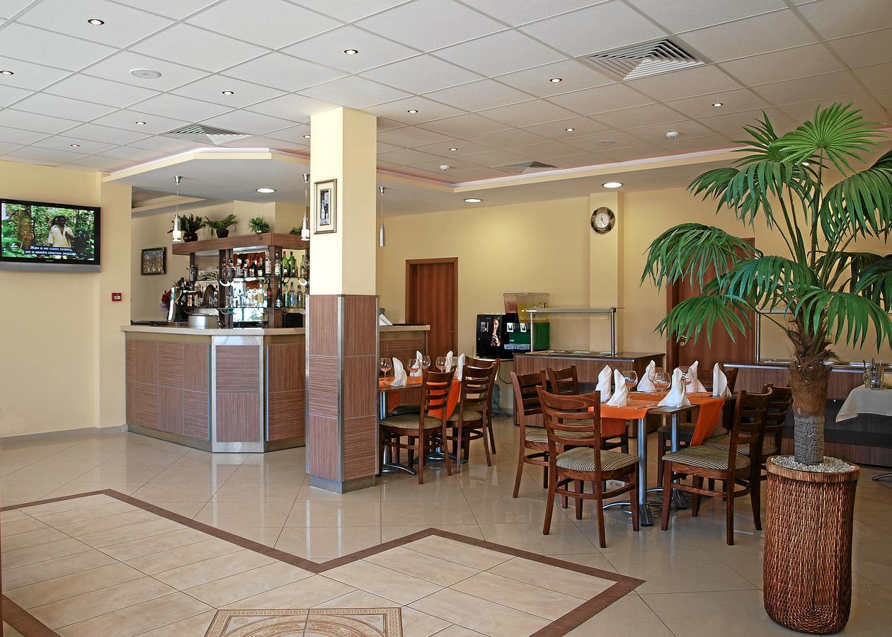 Hotel Black Sea - Breakfast, Pool & Free Parking 奥布佐尔 外观 照片