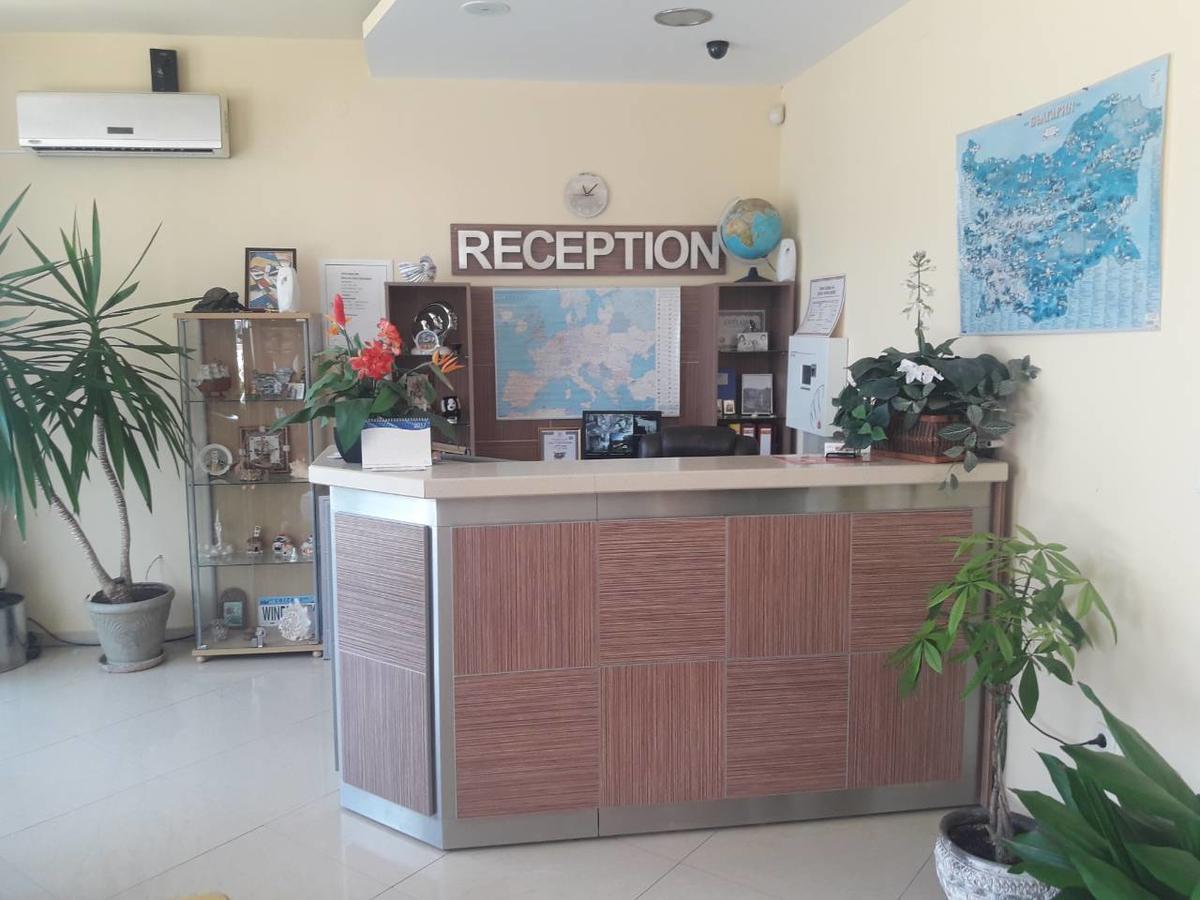 Hotel Black Sea - Breakfast, Pool & Free Parking 奥布佐尔 外观 照片