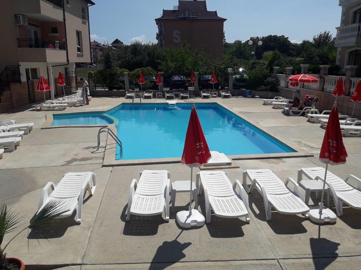 Hotel Black Sea - Breakfast, Pool & Free Parking 奥布佐尔 外观 照片