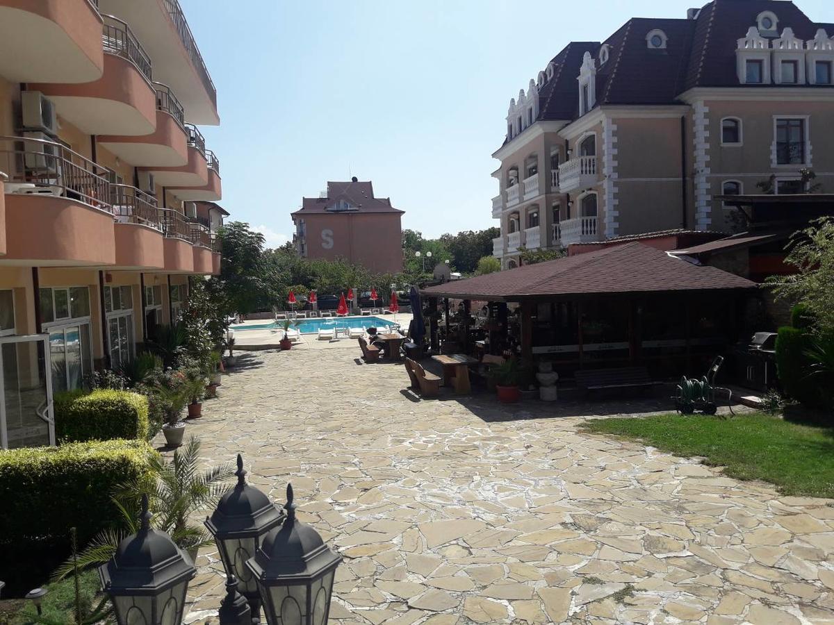 Hotel Black Sea - Breakfast, Pool & Free Parking 奥布佐尔 外观 照片