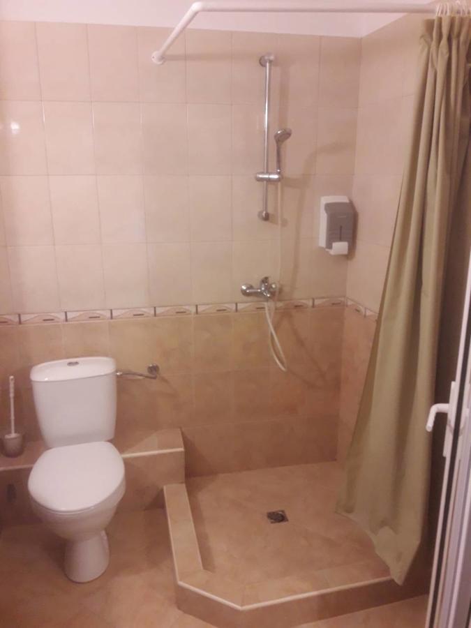Hotel Black Sea - Breakfast, Pool & Free Parking 奥布佐尔 外观 照片