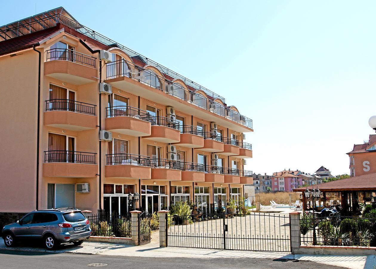 Hotel Black Sea - Breakfast, Pool & Free Parking 奥布佐尔 外观 照片