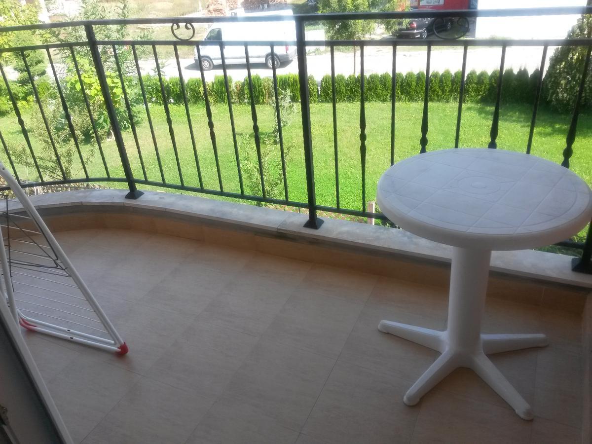 Hotel Black Sea - Breakfast, Pool & Free Parking 奥布佐尔 外观 照片