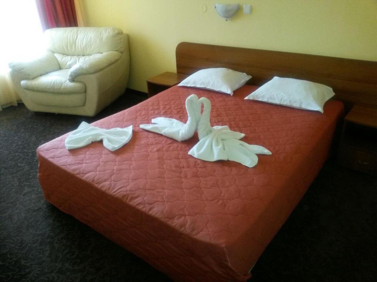 Hotel Black Sea - Breakfast, Pool & Free Parking 奥布佐尔 外观 照片