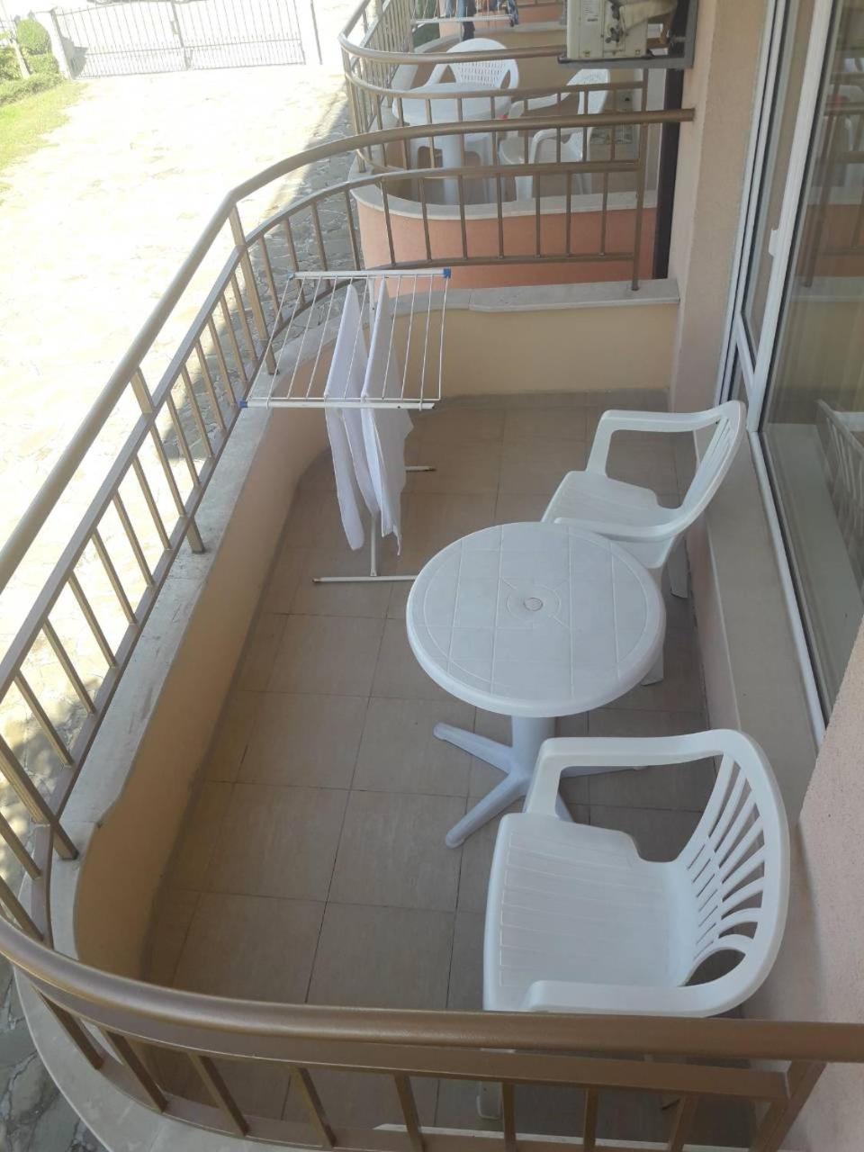 Hotel Black Sea - Breakfast, Pool & Free Parking 奥布佐尔 外观 照片
