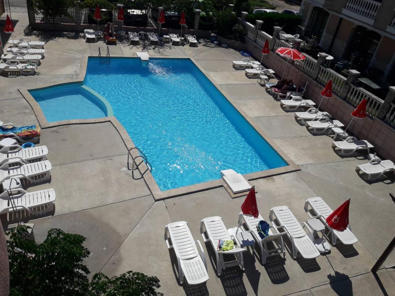 Hotel Black Sea - Breakfast, Pool & Free Parking 奥布佐尔 外观 照片